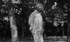 Lynching_1925_courtesy_Library_of_Congress.jpg
